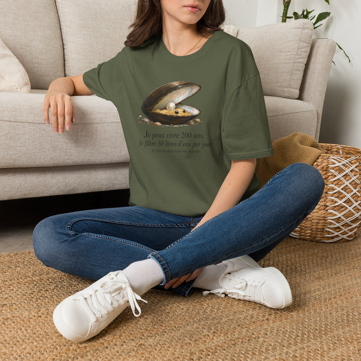 T-shirt — Illustration vintage de moule perlière avec la phrase française « Je peux vivre 200 ans »