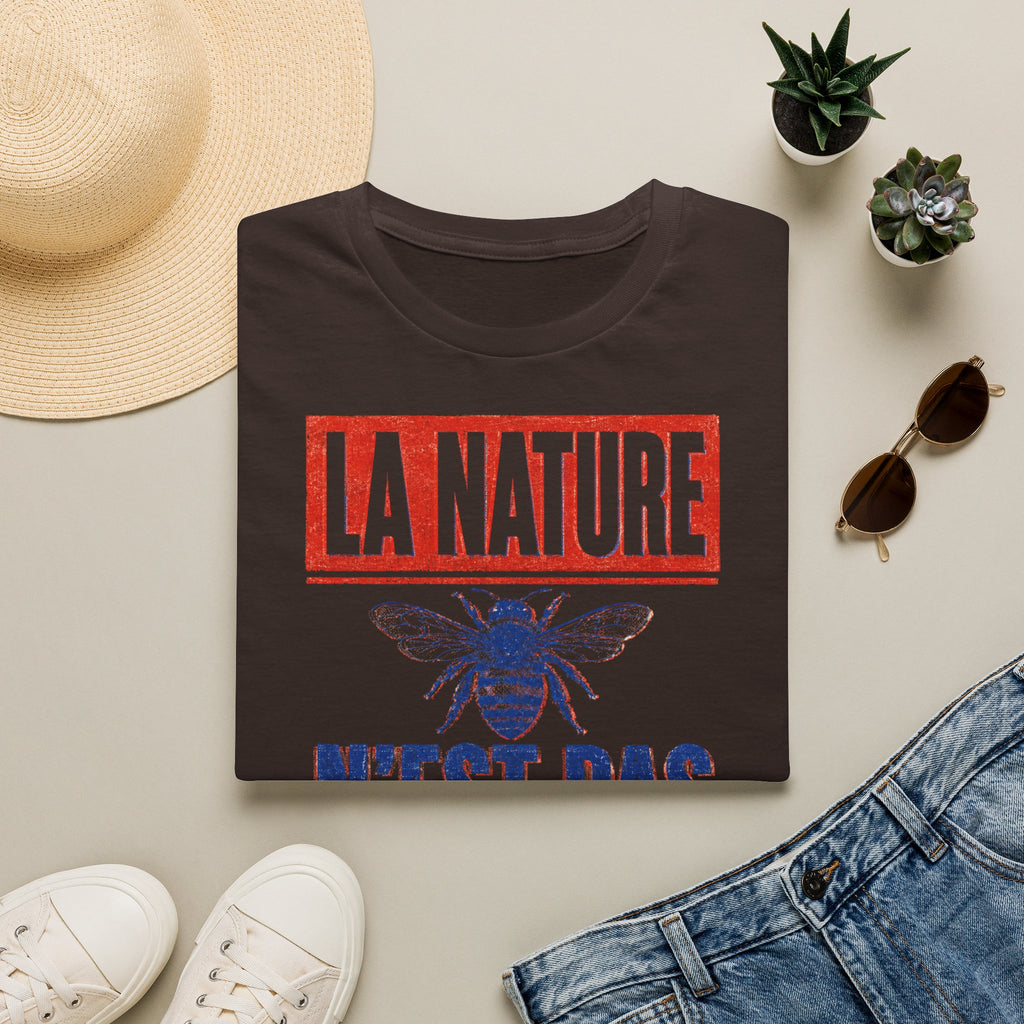 T-shirt — « La nature n’est pas un décor » — T-shirt graphique pour la protection des abeilles