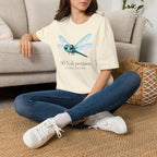 T-shirt illustré avec libellule — « 95 % de précision »