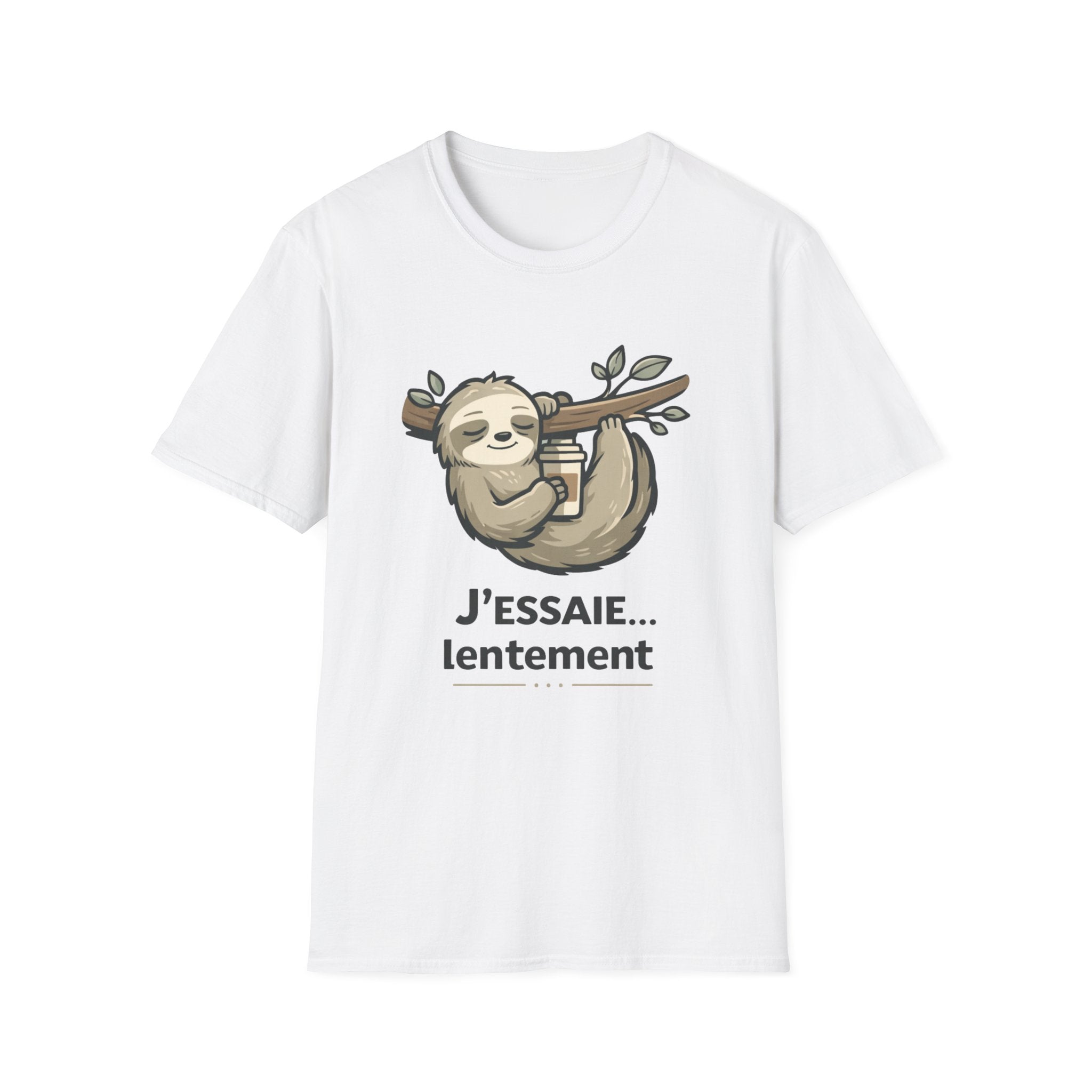 Sloth Coffee T‑Shirt — "J'essaie... lentement" Cute Relaxed French Graphic Tee