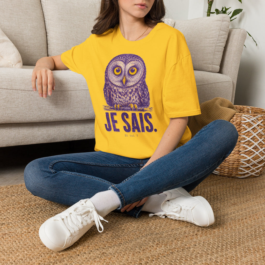 T-shirt graphique avec hibou — Hibou violet avec inscription « Je sais. »