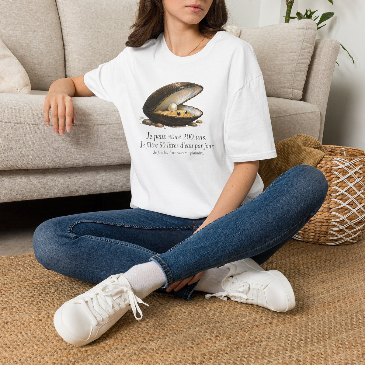 T-shirt — Illustration vintage de moule perlière avec la phrase française « Je peux vivre 200 ans »