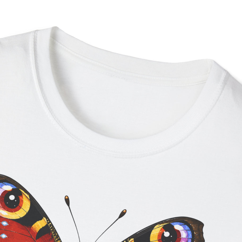T-shirt illustré avec un papillon — « Ces yeux ne voient rien. Ils font voir ce qu’on soupçonne. Ça suffit. »