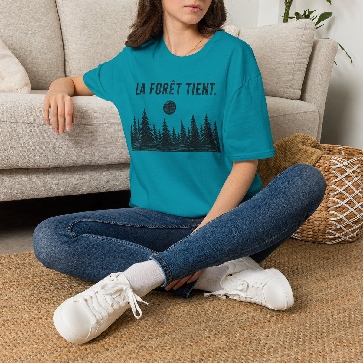 T-shirt « La forêt tient » — T-shirt graphique sur le thème des bois