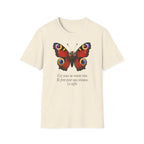T-shirt illustré avec un papillon — « Ces yeux ne voient rien. Ils font voir ce qu’on soupçonne. Ça suffit. »