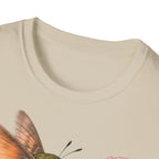 T-shirt fleuri avec colibri et coquelicot — « On me prend pour un colibri, je suis un papillon »