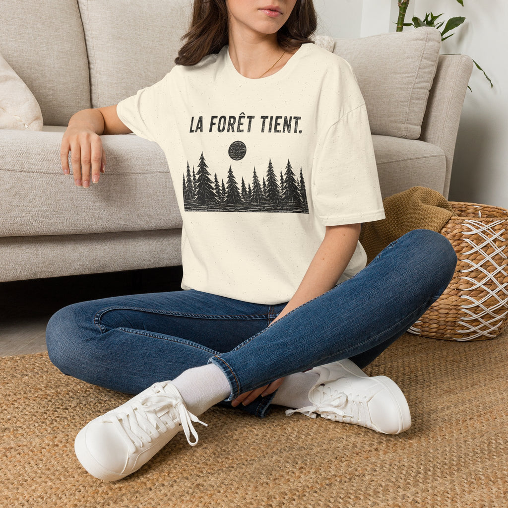 T-shirt « La forêt tient » — T-shirt graphique sur le thème des bois