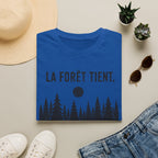 T-shirt « La forêt tient » — T-shirt graphique sur le thème des bois