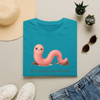 T-shirt avec ver de terre mignon — « Je travaille dans l’ombre »