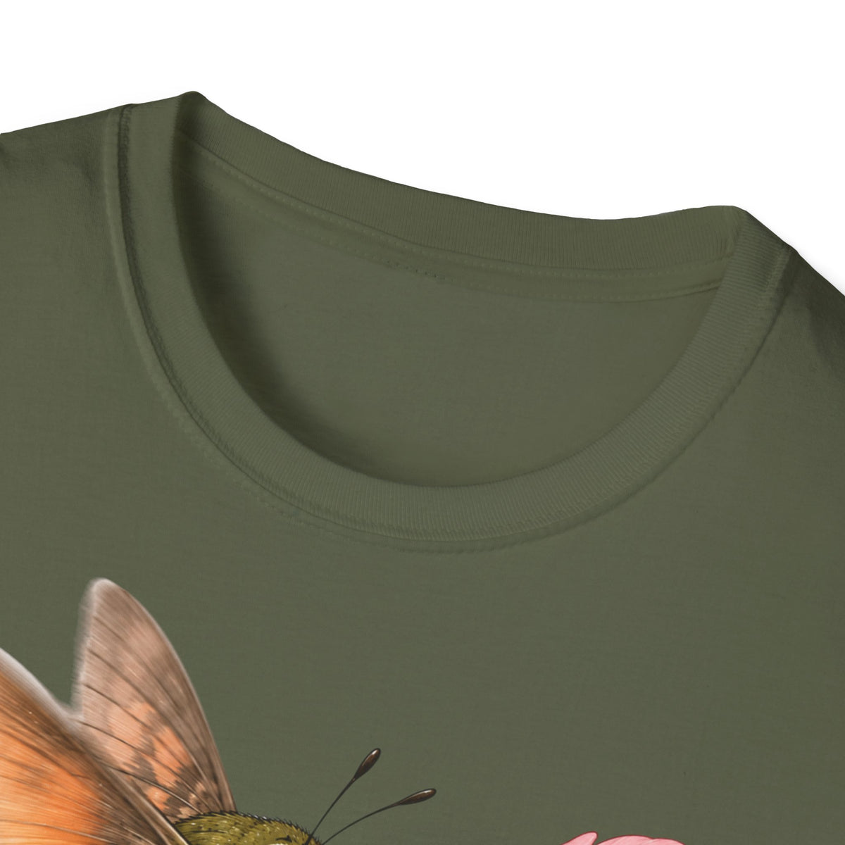 T-shirt fleuri avec colibri et coquelicot — « On me prend pour un colibri, je suis un papillon »