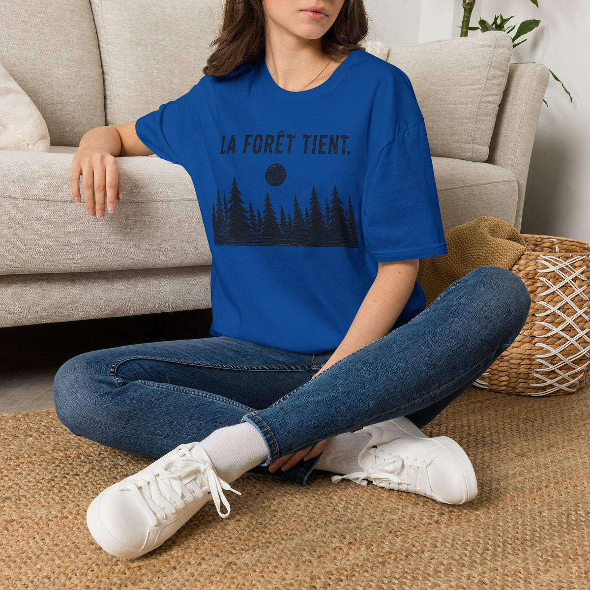T-shirt « La forêt tient » — T-shirt graphique sur le thème des bois