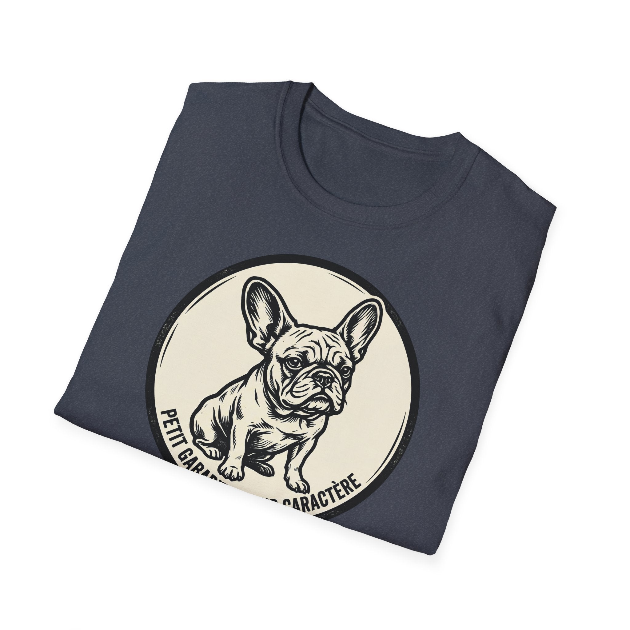 T-shirt graphique Bouledogue Français — «Courage mignon, grand caractère» Badge vintage