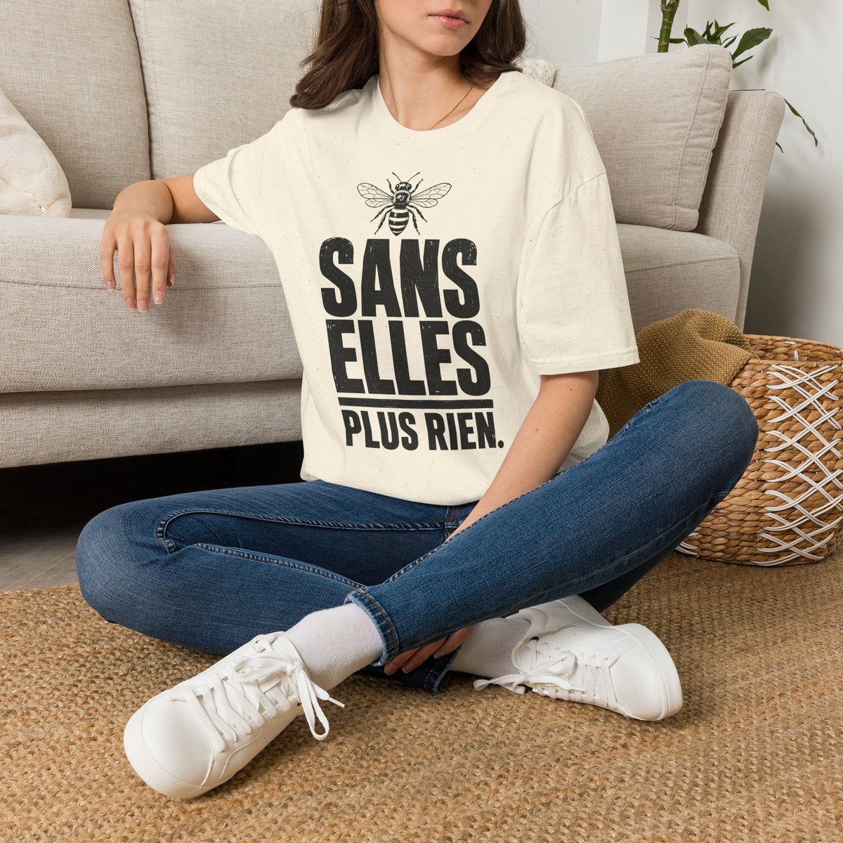 T-shirt — « Sans elles, plus rien » — Illustration graphique d’abeilles