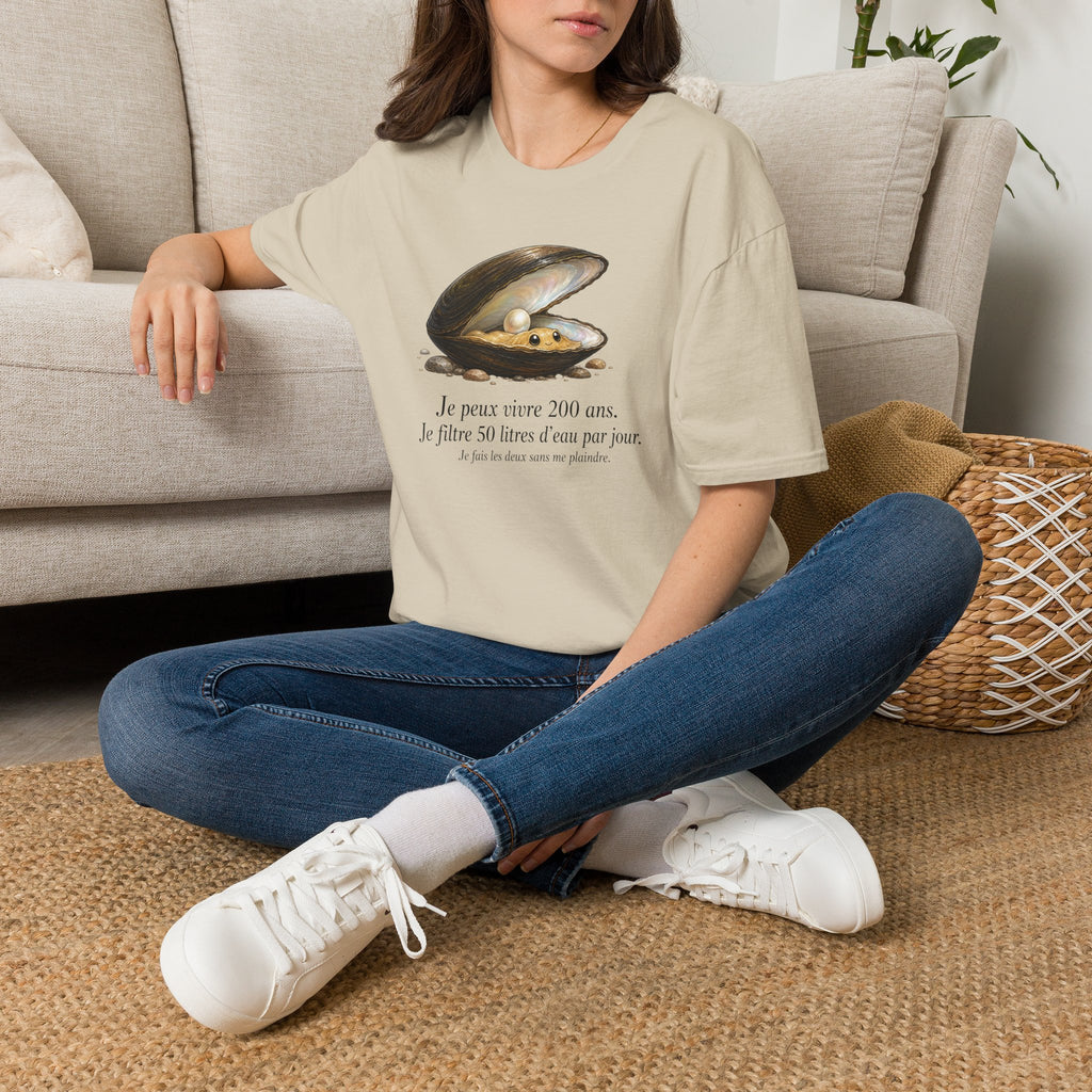 T-shirt — Illustration vintage de moule perlière avec la phrase française « Je peux vivre 200 ans »
