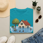 T-shirt « Maison inondée » — Adorable illustration kawaii d’une maison dans les eaux montante