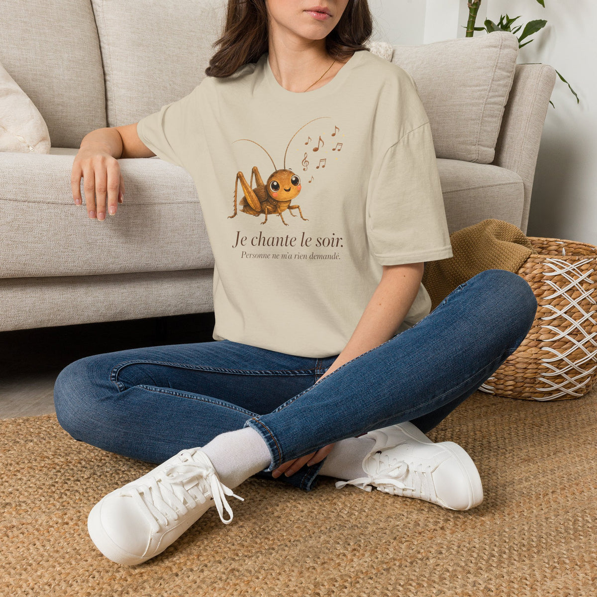 T-shirt illustré avec grillon — « Je chante le soir » — Adorable grillon chanteur