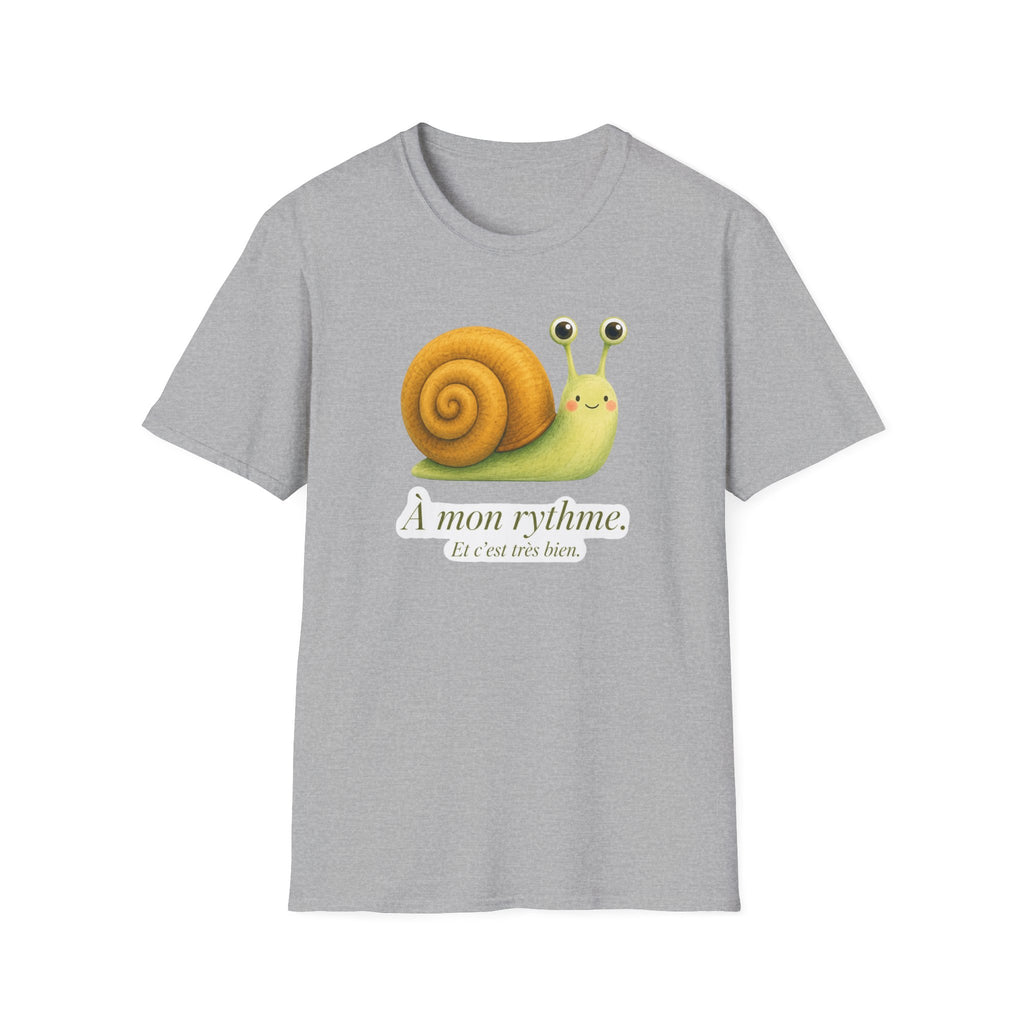 T-shirt illustré avec escargot — « À mon rythme. » — Adorable T-shirt « slow living »