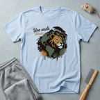 T-shirt graphique lion — «Une seule Terre» — T-shirt safari écoresponsable