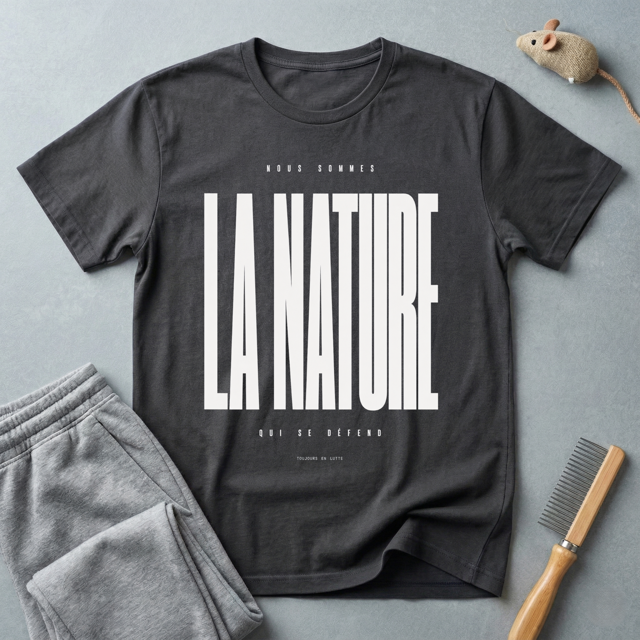 T-shirt graphique Nature — T-shirt minimaliste en typographie