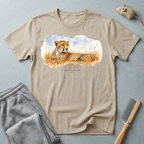 T-shirt graphique guépard en détente — «Le plus rapide apprend à attendre»