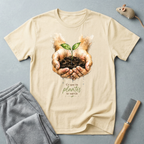 T-shirt - Mains tenant une jeune pousse «Ce que tu plantes te survit»