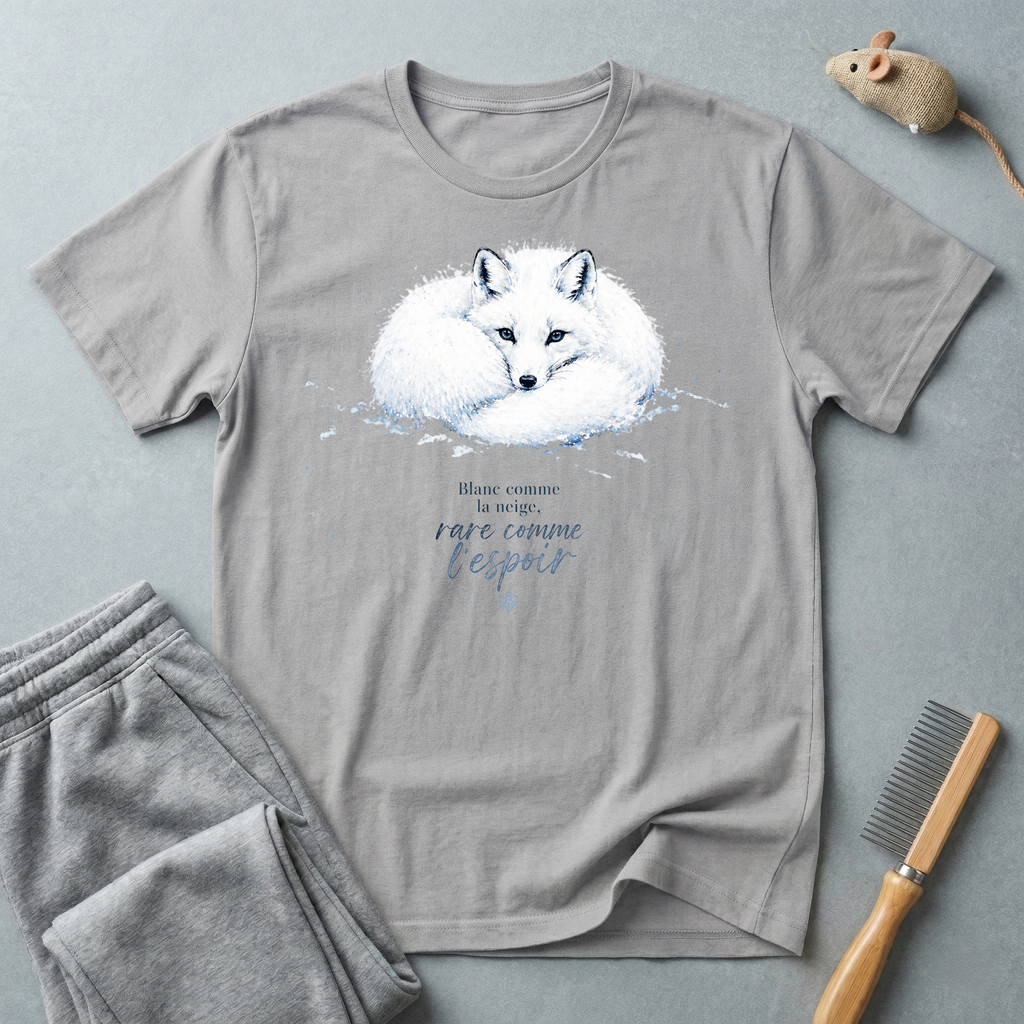 T-shirt illustration renard arctique — «Blanc comme la neige, rare comme l'espoir»