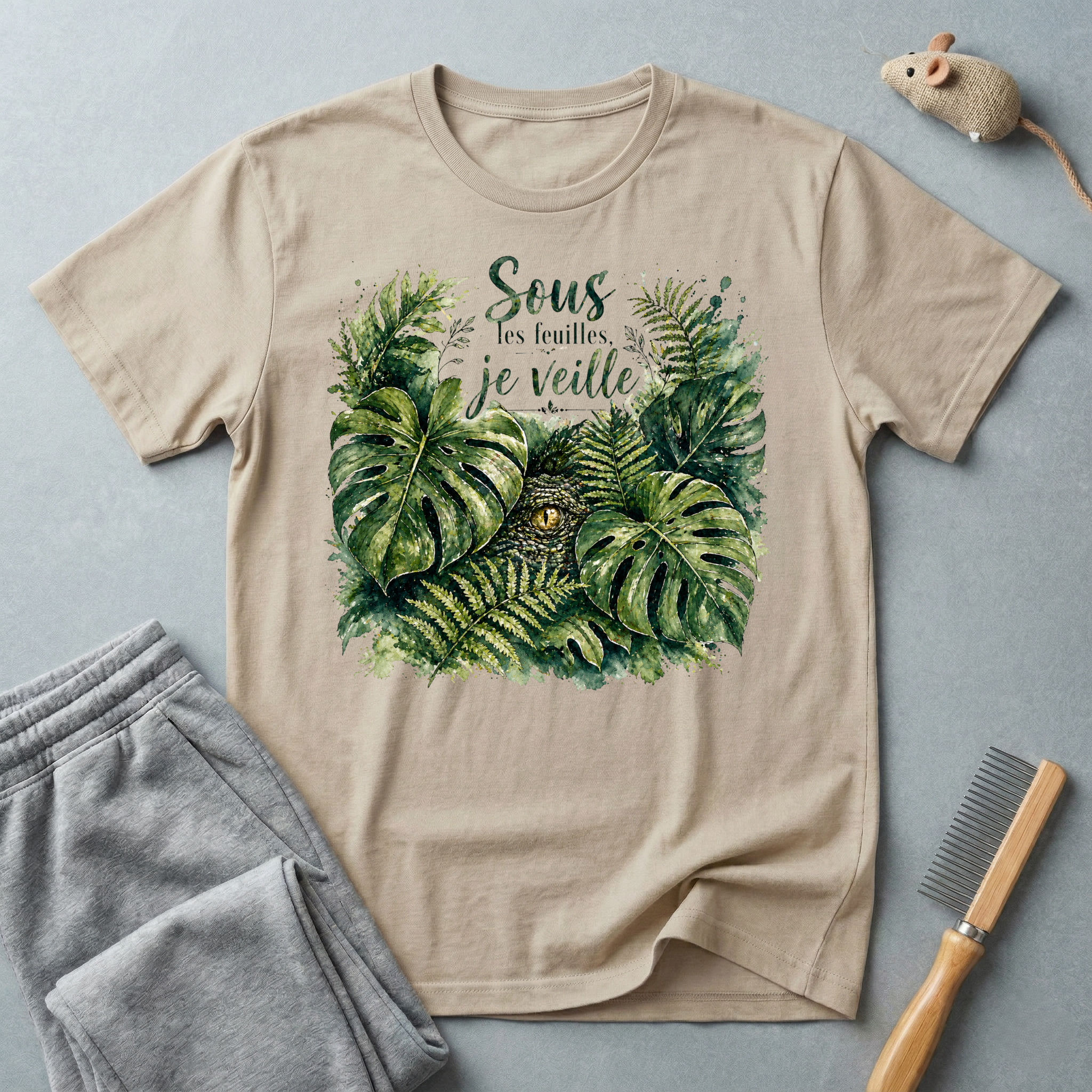 T-shirt crocodile  — « Sous les feuilles, je veille »