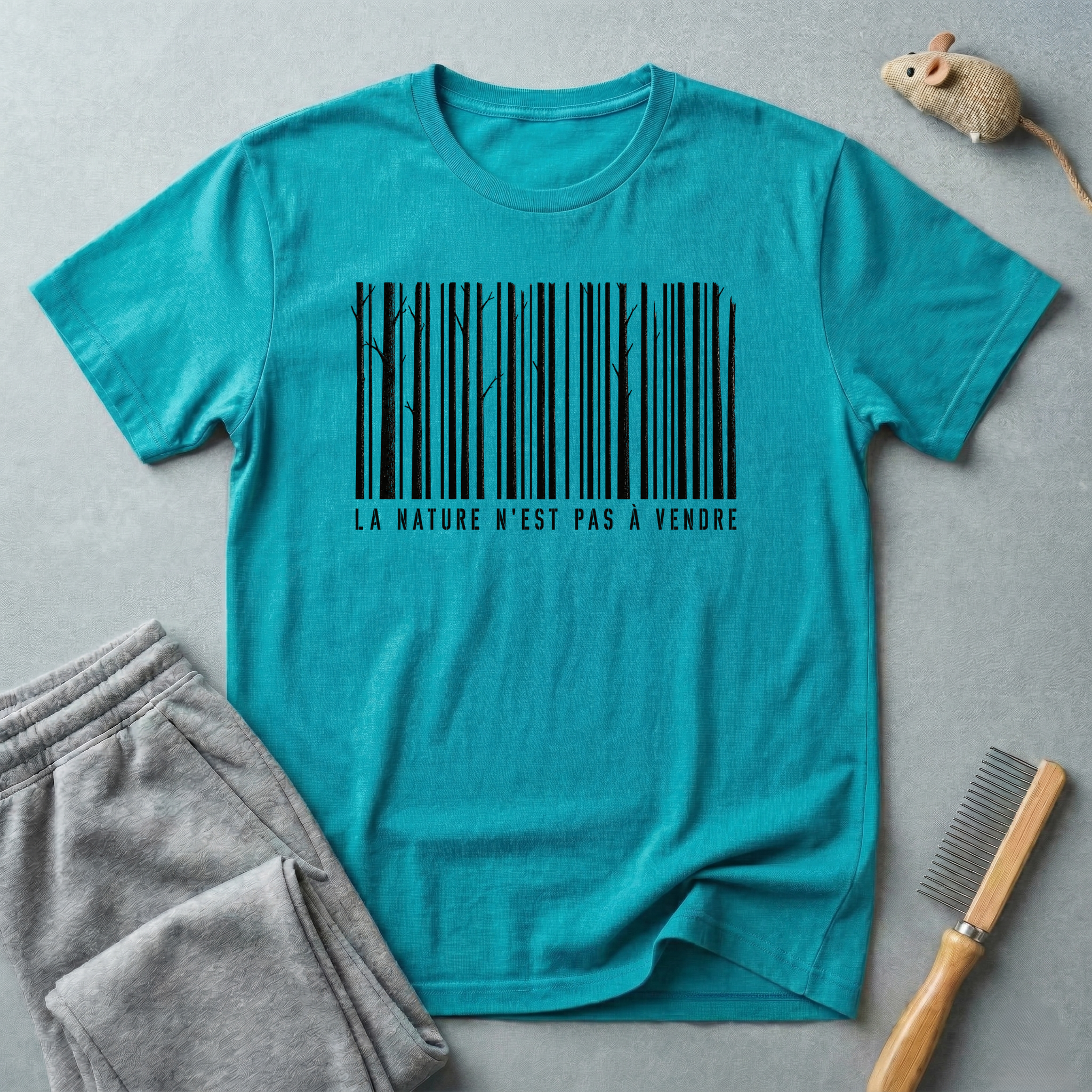 T-shirt graphique à code-barres — «La nature n’est pas à vendre»