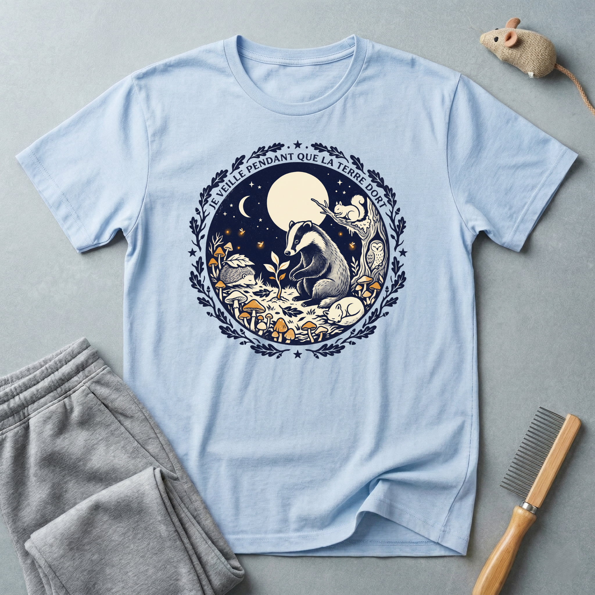 T-shirt blaireau au clair de lune — «La nuit appartient à ceux qui errent»