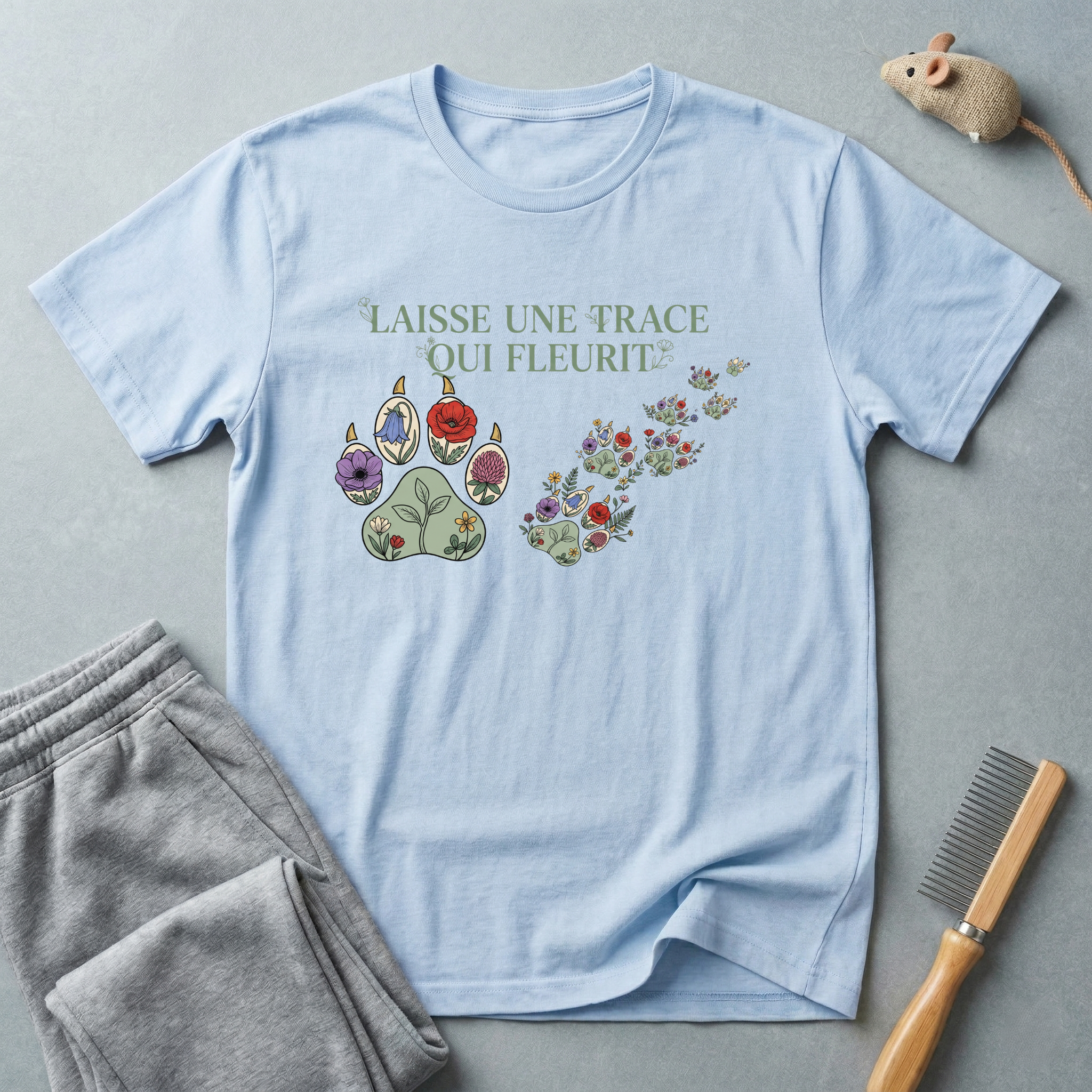 T-shirt empreinte de patte florale — «Laisse une trace qui fleurit»