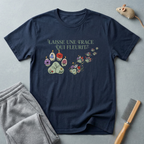 T-shirt empreinte de patte florale — «Laisse une trace qui fleurit»