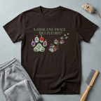 T-shirt empreinte de patte florale — «Laisse une trace qui fleurit»