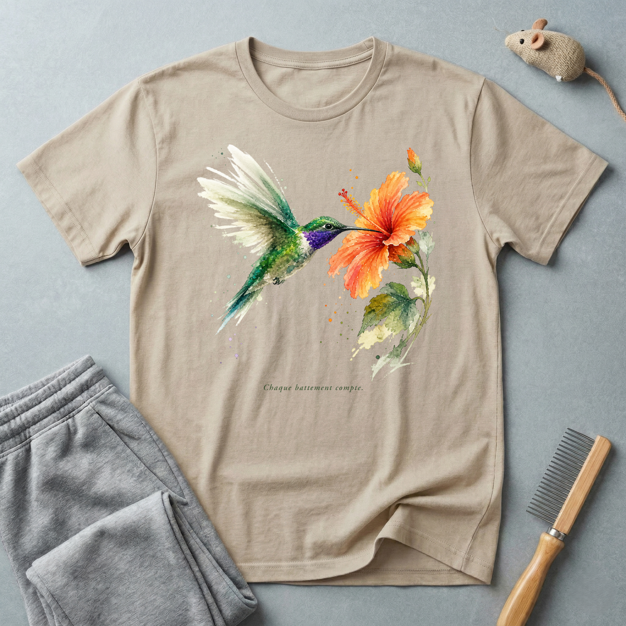T-shirt Colibri & Hibiscus — T-shirt à motif d'oiseau floral en aquarelle