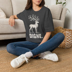 T-shirt illustré avec cerf — « DIGNE. » — T-shirt graphique inspiré de la nature