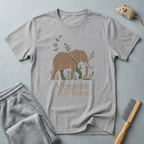 T-shirt graphique éléphant «Mémoire de la Terre» — T-shirt faune aux tons naturels