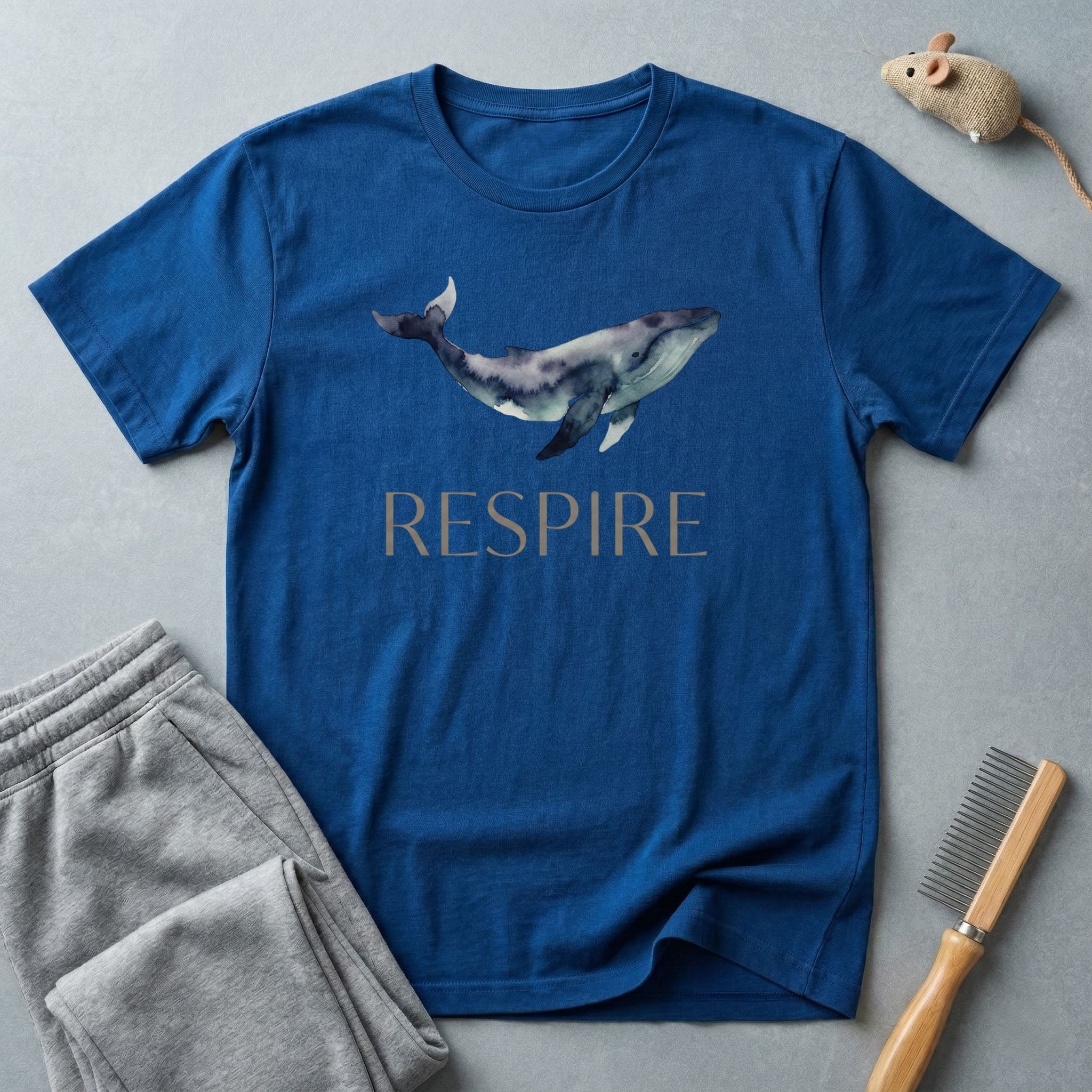T-shirt baleine «RESPIRE» — T-shirt graphique apaisant sur le thème de l’océan
