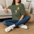 T-shirt Loup hurlant à la lune — Adorable illustration du ciel nocturne