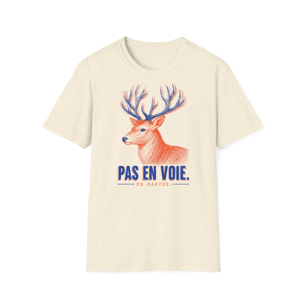 T-shirt illustré avec cerf — « PAS EN VOIE. » — T-shirt graphique vintage avec cerf