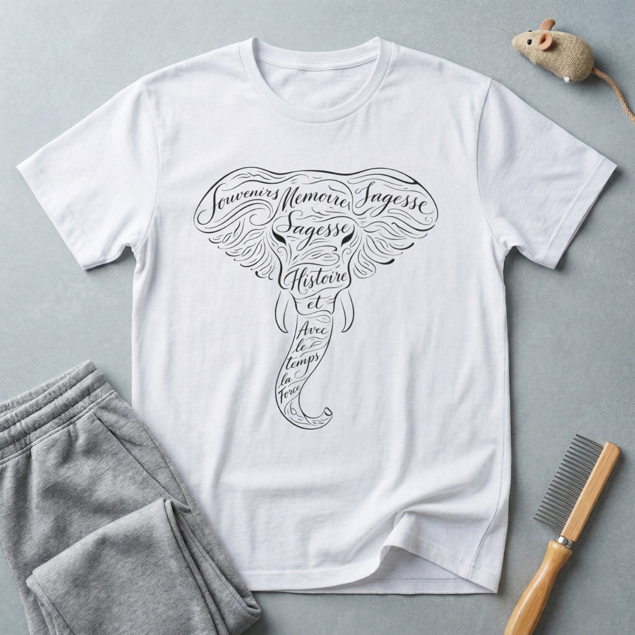 T-shirt Éléphant Script — T-shirt éléphant avec citation inspirante manuscrite