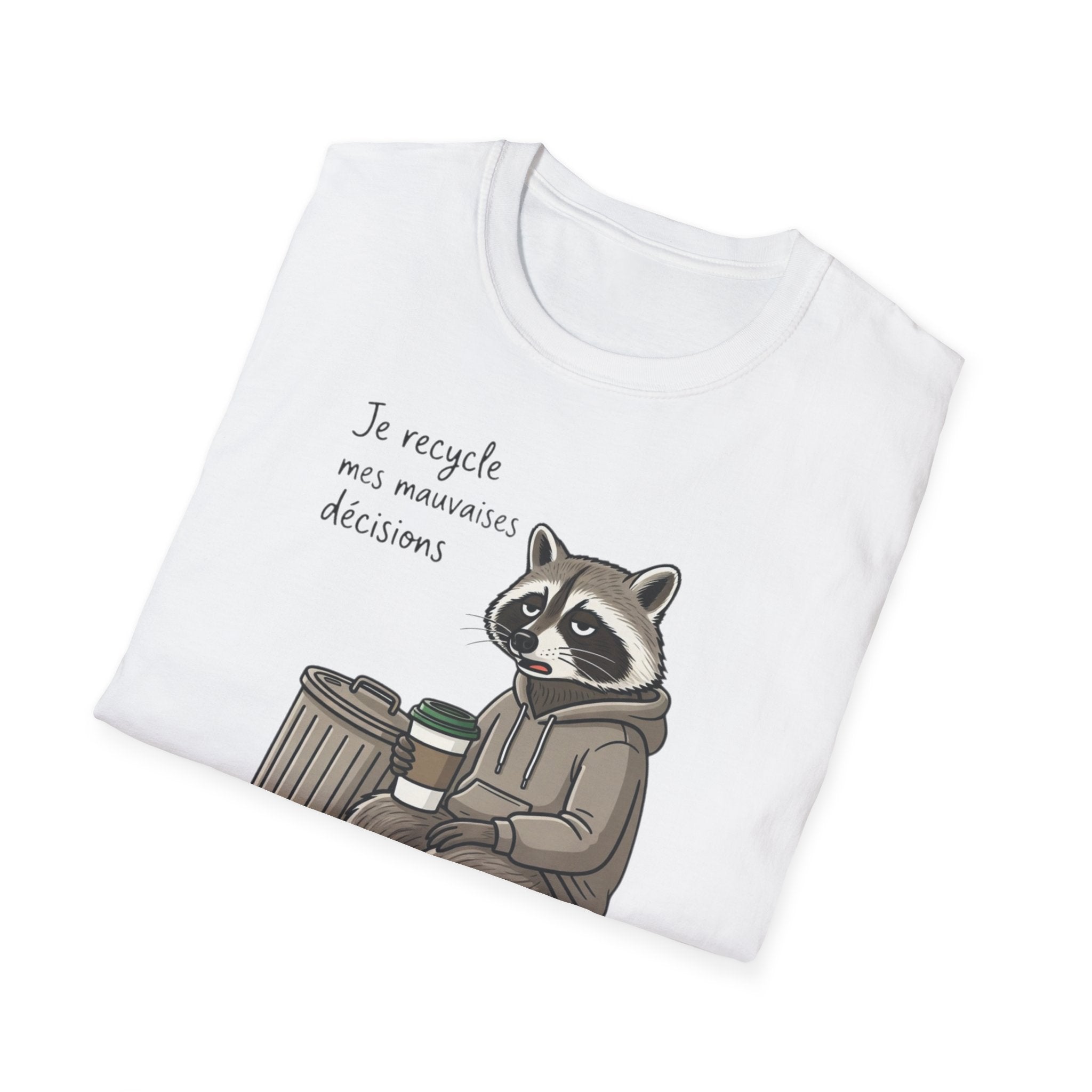 Recycling Raccoon T-Shirt — "Je recycle mes mauvaises décisions" Cute Eco Humor Tee