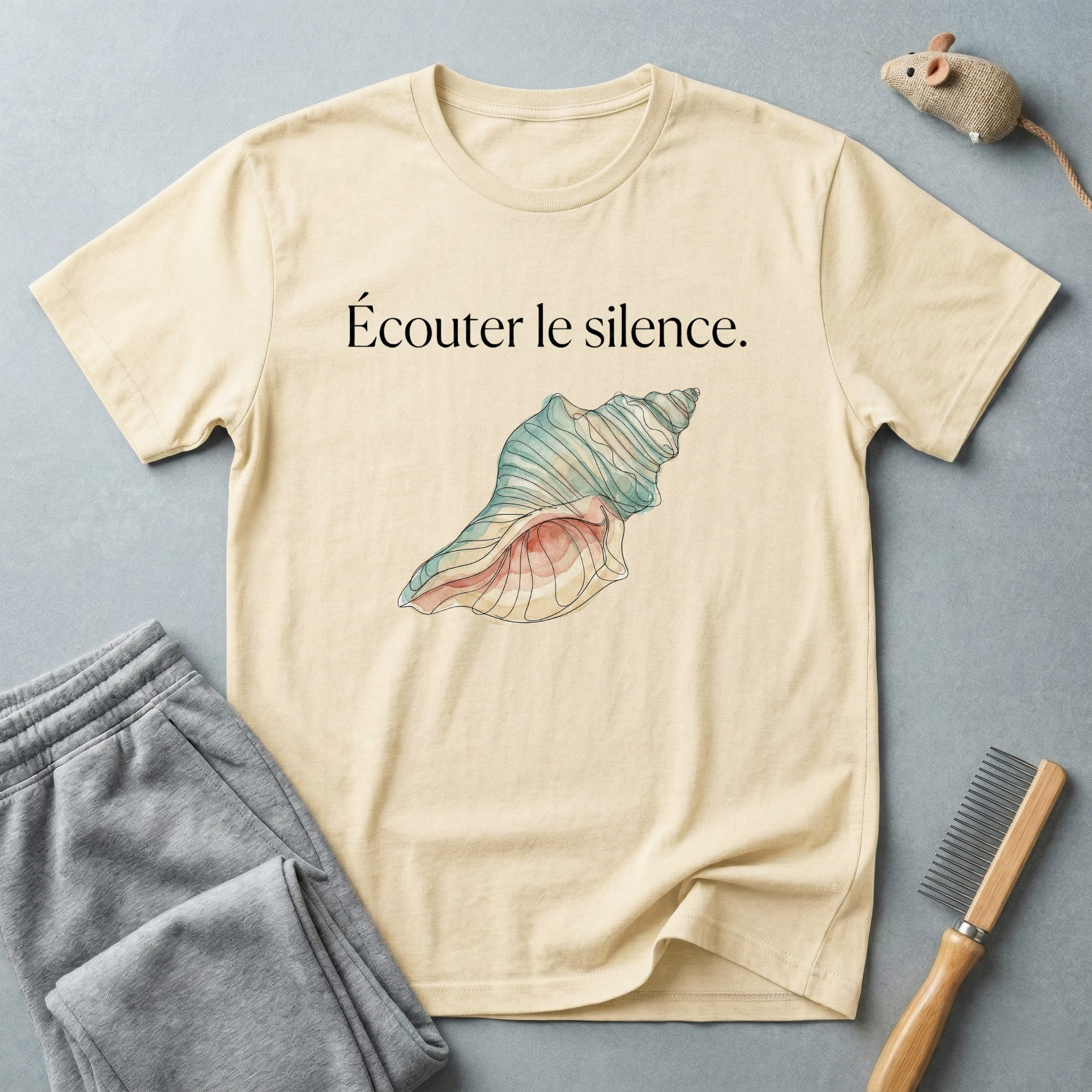 T-shirt — «Écouter le silence.» T-shirt graphique coquillage