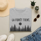 T-shirt « La forêt tient » — T-shirt graphique sur le thème des bois