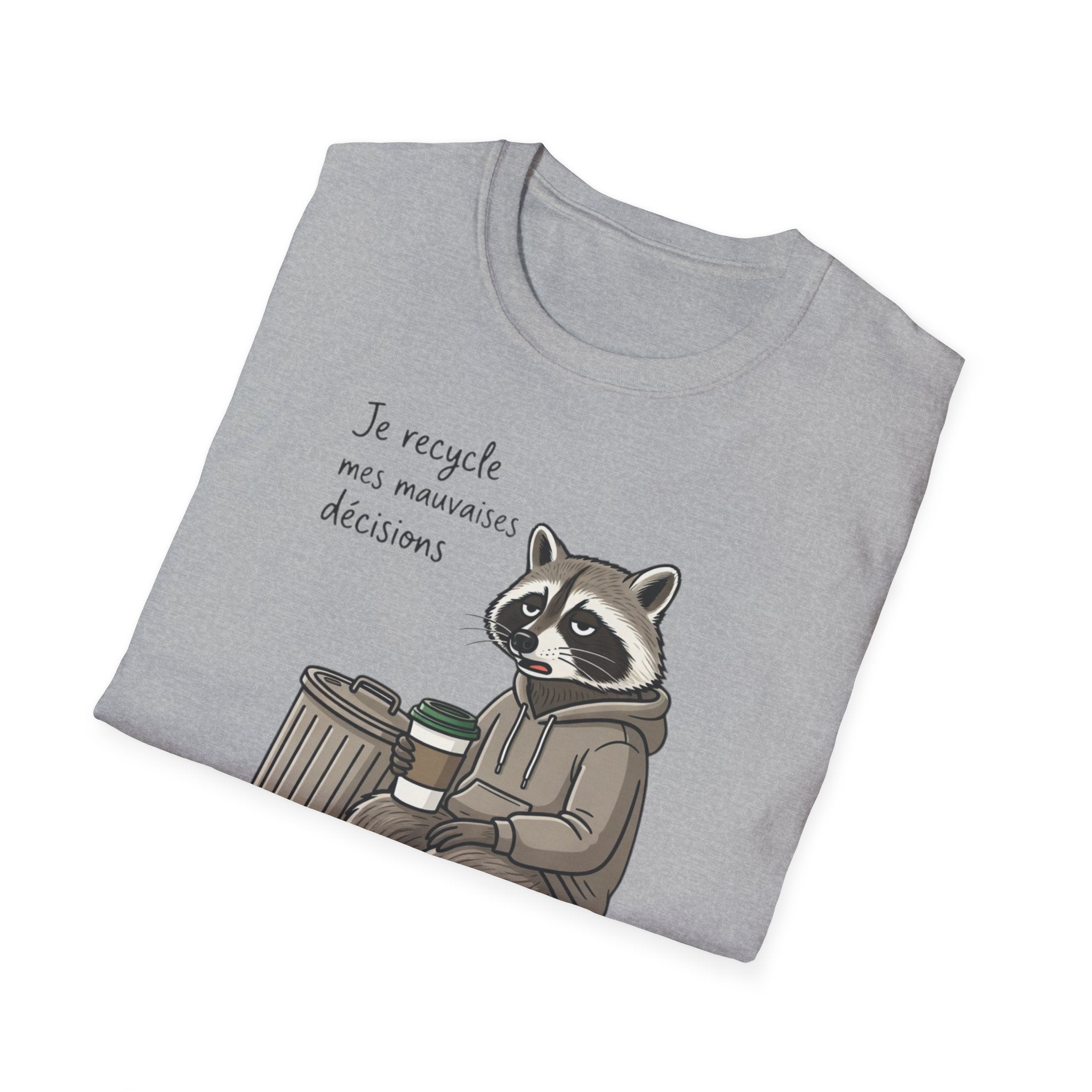 Recycling Raccoon T-Shirt — "Je recycle mes mauvaises décisions" Cute Eco Humor Tee