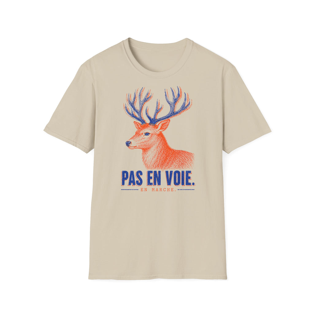 T-shirt illustré avec cerf — « PAS EN VOIE. » — T-shirt graphique vintage avec cerf