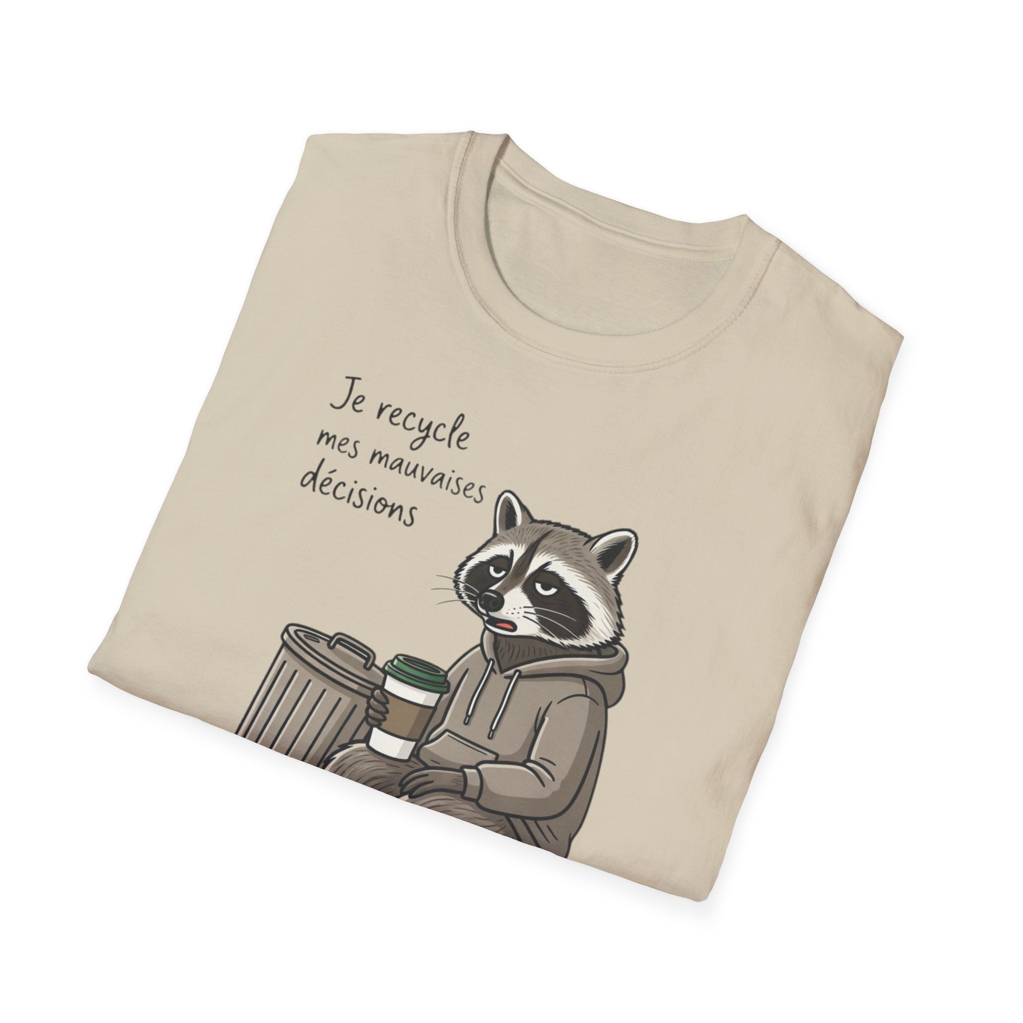 Recycling Raccoon T-Shirt — "Je recycle mes mauvaises décisions" Cute Eco Humor Tee