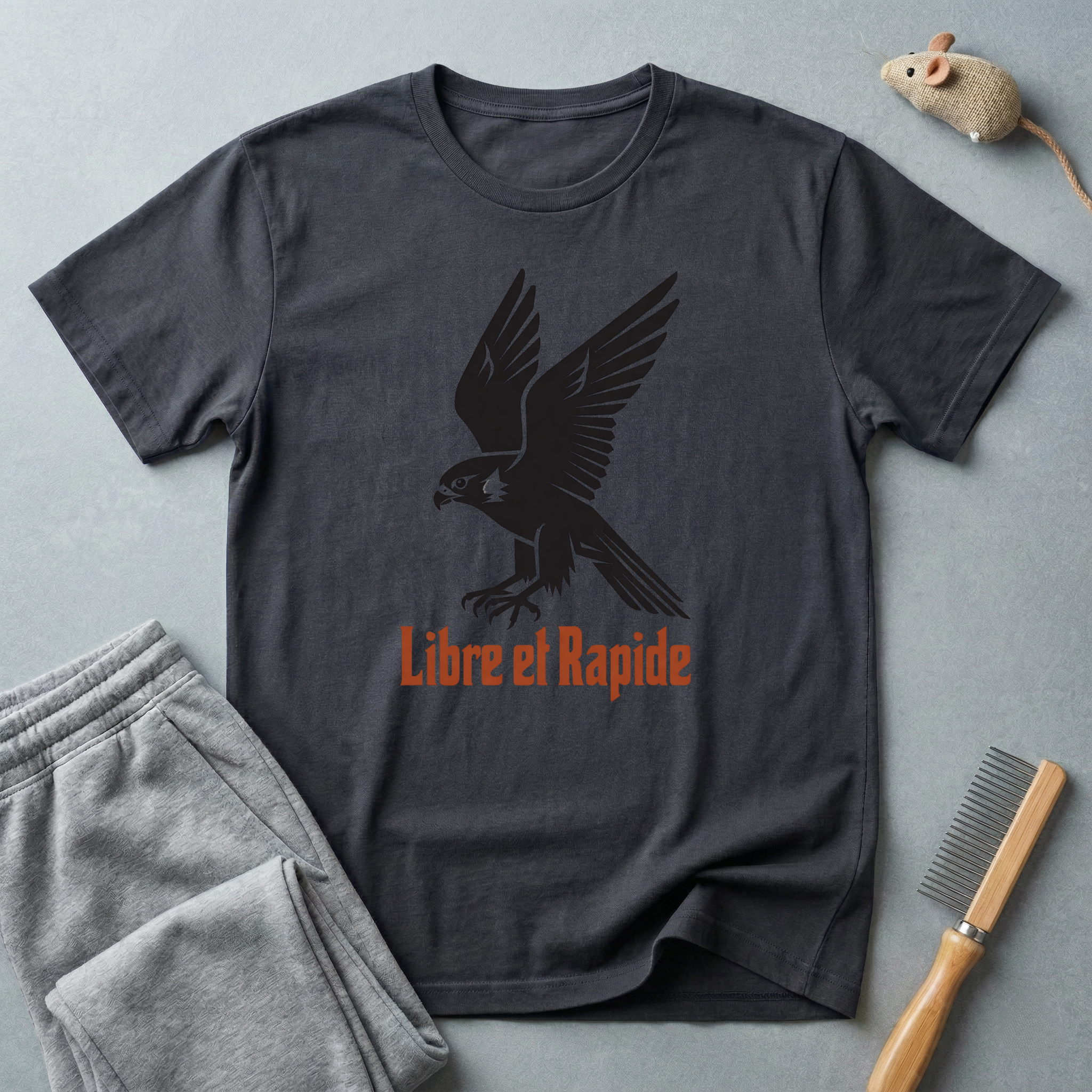 T-shirt graphique avec aigle — «Libre et rapide»