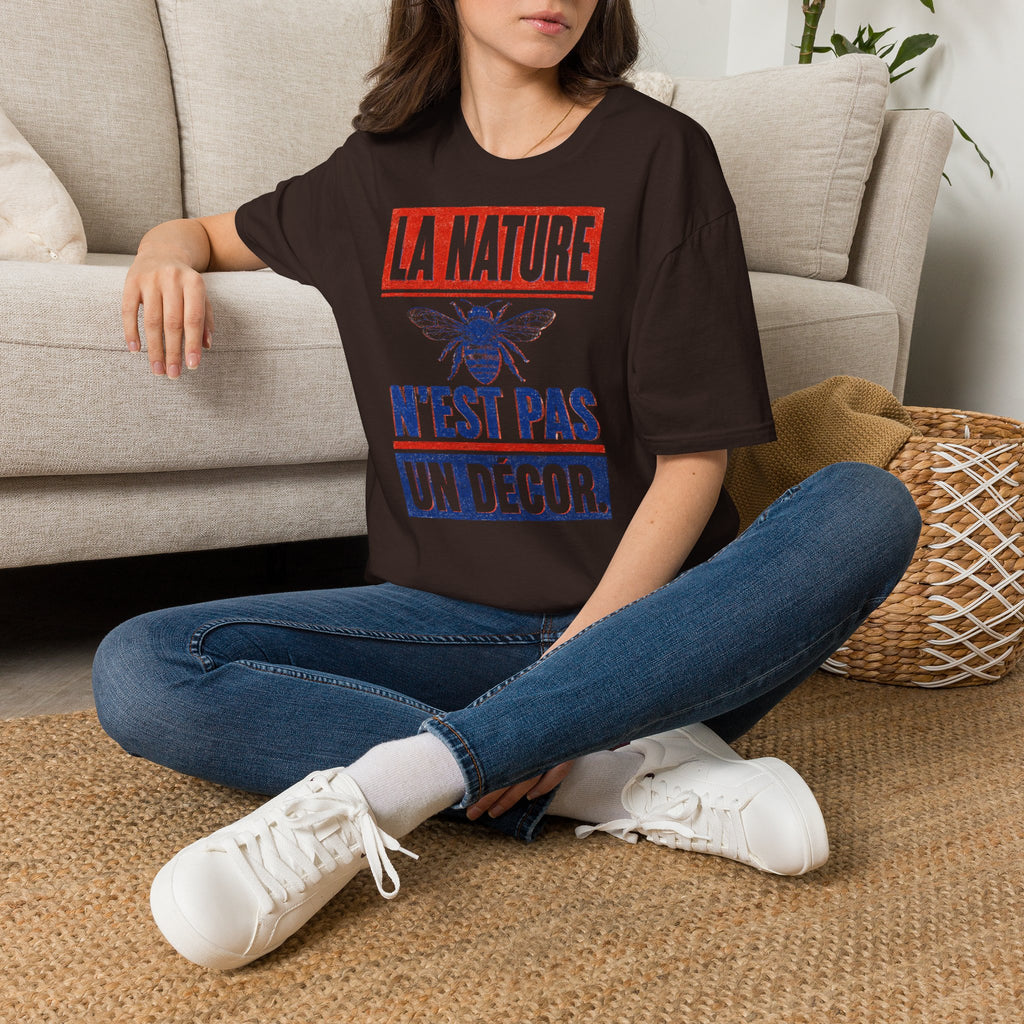 T-shirt — « La nature n’est pas un décor » — T-shirt graphique pour la protection des abeilles