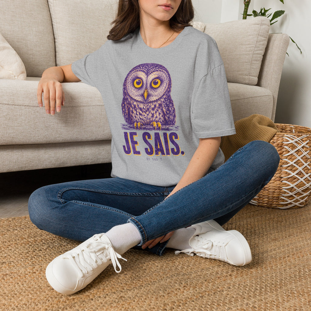 T-shirt graphique avec hibou — Hibou violet avec inscription « Je sais. »