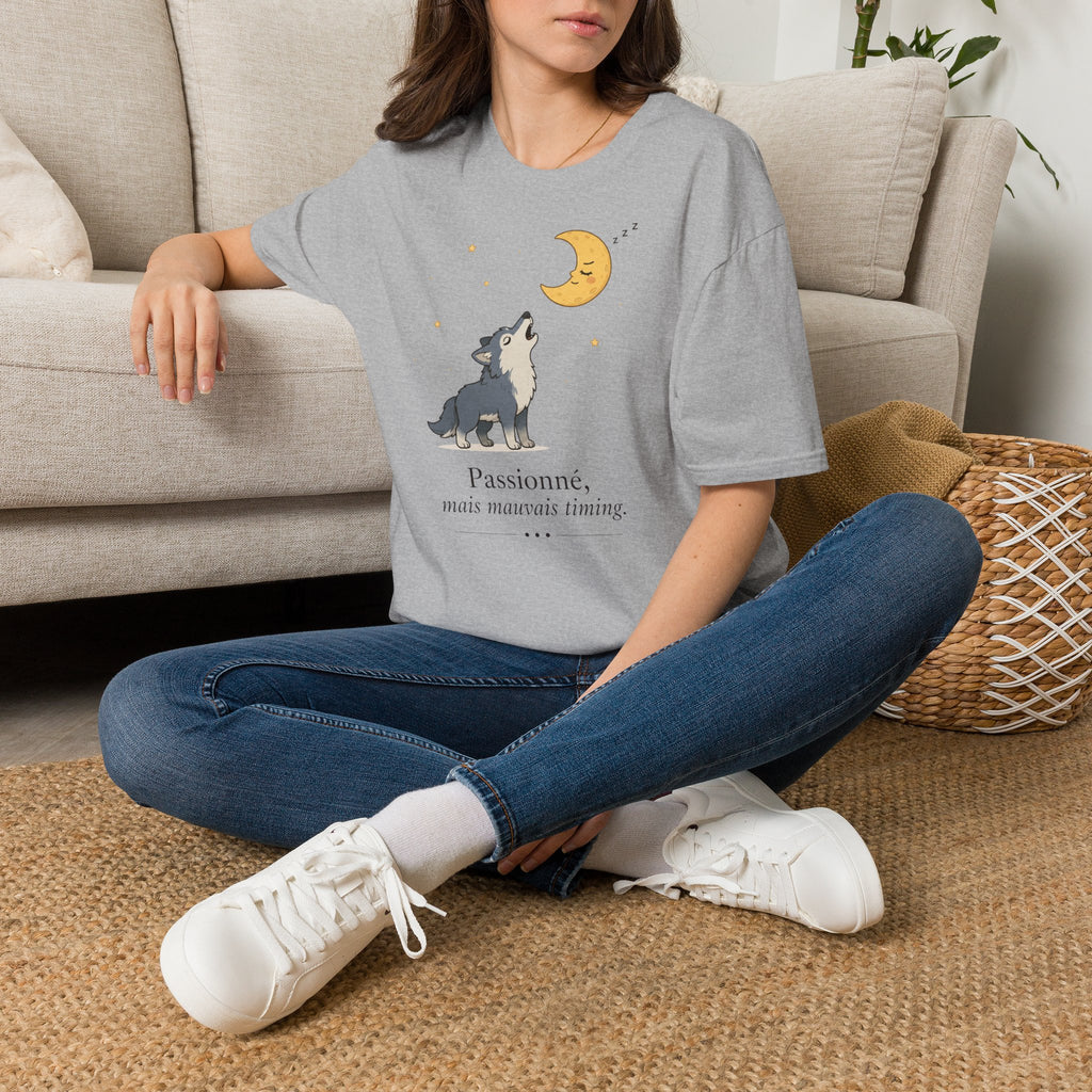 T-shirt Loup hurlant à la lune — Adorable illustration du ciel nocturne