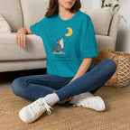 T-shirt Loup hurlant à la lune — Adorable illustration du ciel nocturne